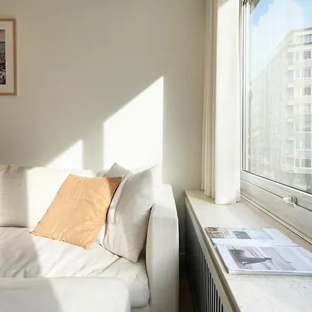 “early Sun” Ostende